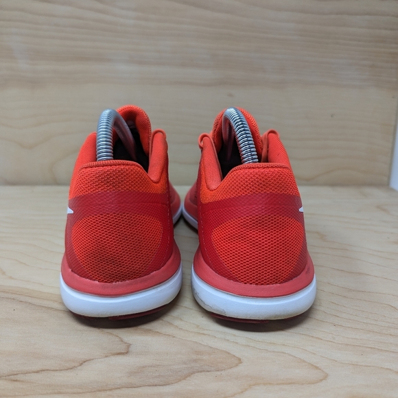 Womens Nike Flex Run 2016 Red Orange Running Sneakers SZ 8.5 US - Picture 5 of 7